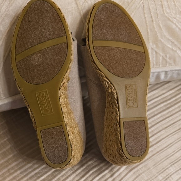 Chaps Taupe Wedge Sandals - Picture 7 of 13